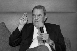 DI Dr. Richard Schenz